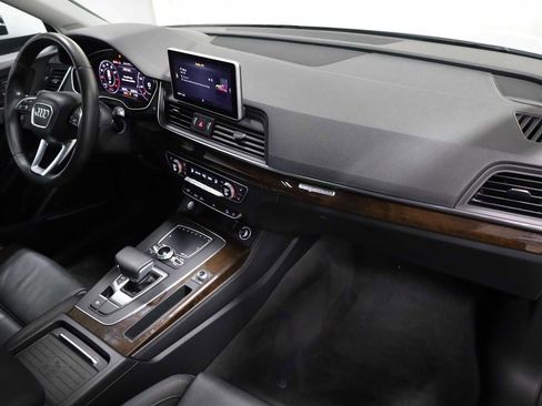 Used 2019 Audi Q5 2.0T Premium Plus w/ Premium Plus Package AWD/4WD image 6