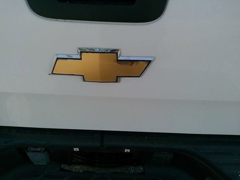 Used 2010 Chevrolet Silverado 2500 LT AWD/4WD image 13