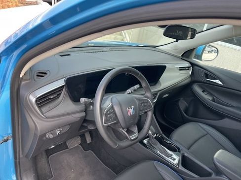 Used 2025 Buick Encore GX Sport Touring AWD/4WD image 8