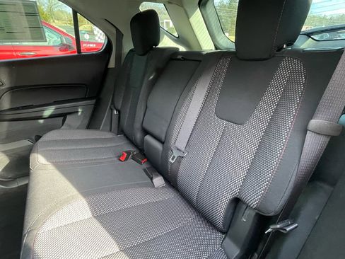 Used 2017 Chevrolet Equinox LS image 20