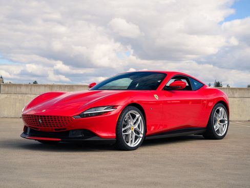 Used 2021 Ferrari Roma image 91