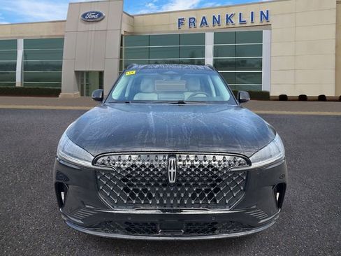 New 2025 Lincoln Aviator AWD w/ Jet Appearance Package image 2