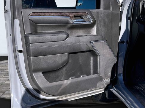 Used 2024 GMC Sierra 1500 Elevation image 25