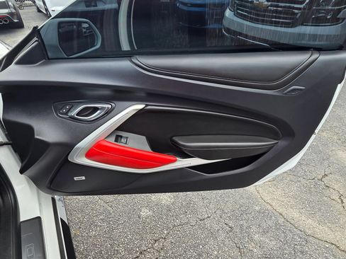 Used 2016 Chevrolet Camaro SS RWD image 23
