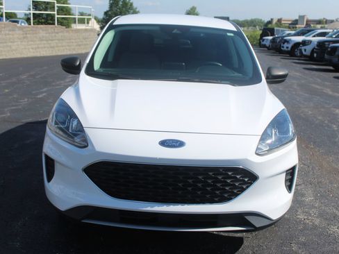 Used 2022 Ford Escape SE FWD image 9