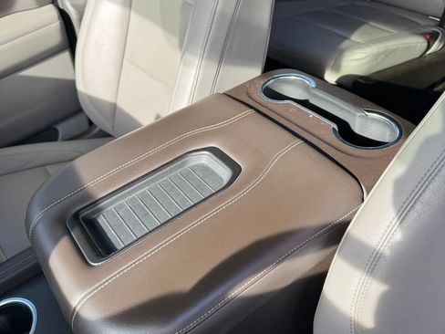 Used 2021 Chevrolet Tahoe Z71 w/ Z71 Off-Road Package image 21