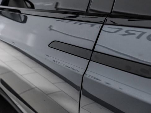 Used 2022 Tesla Model X Plaid image 38