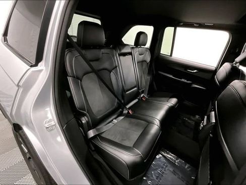 Used 2024 Jeep Grand Cherokee Altitude AWD/4WD image 26
