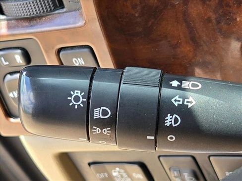 Used 2010 Toyota Tundra 2WD CrewMax image 12