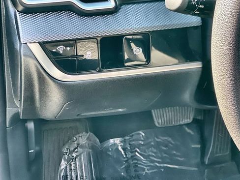 Used 2023 Kia Sportage LX image 8