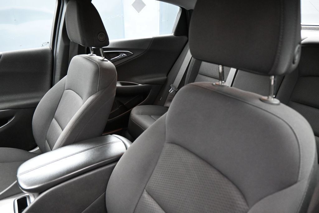 Used 2024 Chevrolet Malibu LT FWD image 12