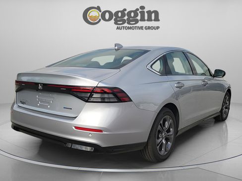 Used 2025 Honda Accord EX-L image 6