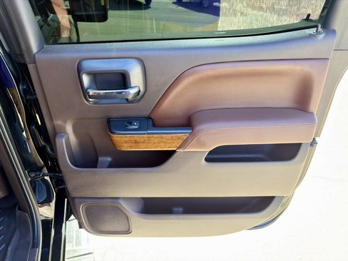 Used 2017 Chevrolet Silverado 2500 High Country w/ Duramax Plus Package image 26