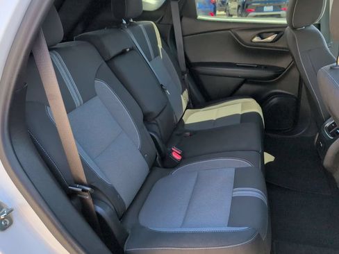 Used 2025 Chevrolet Blazer LT FWD image 27