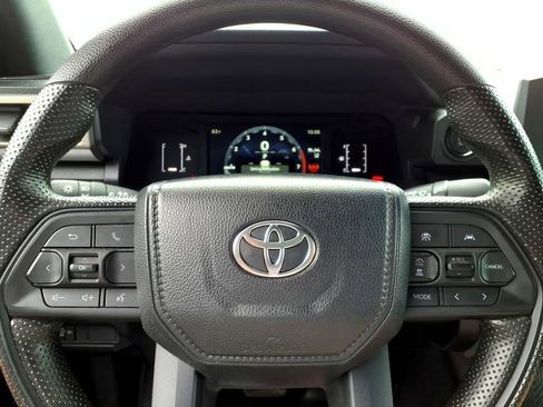 Certified 2024 Toyota Tacoma SR5 AWD/4WD image 21