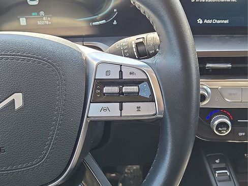 Used 2025 Kia Telluride S image 20