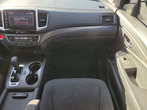 Used 2017 Honda Pilot EX image 12