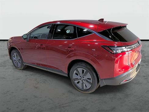 Used 2025 Nissan Murano SL image 2