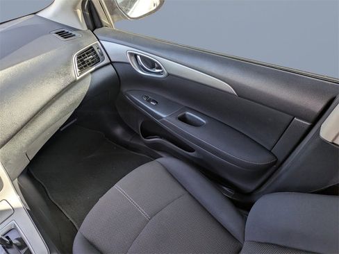 Used 2015 Nissan Sentra S image 15