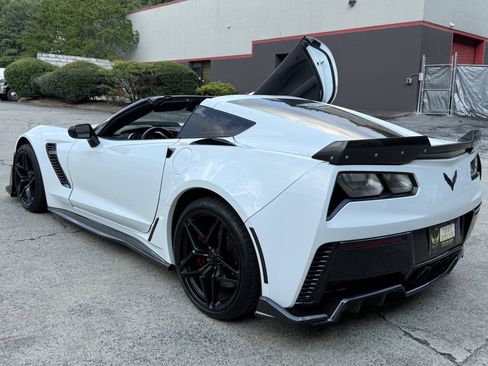 Used 2016 Chevrolet Corvette Z06 RWD image 19