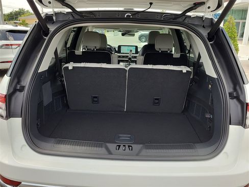 New 2025 Lincoln Aviator Premiere image 7