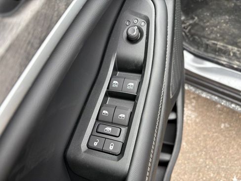 New 2026 Jeep Grand Cherokee Limited w/ Limited Altitude Package AWD/4WD image 17