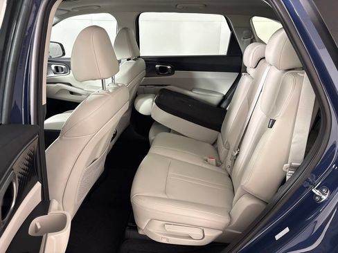New 2026 Kia Sorento S w/ S Panoramic Sunroof Package FWD image 23