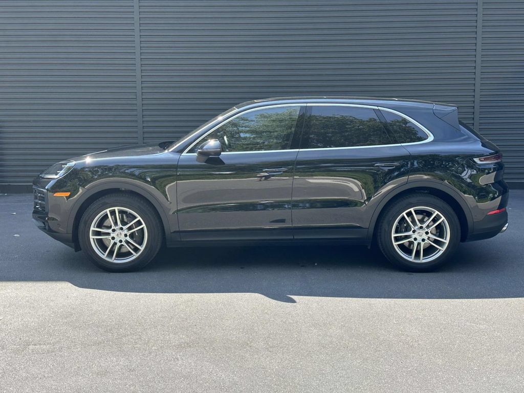 Certified 2026 Porsche Cayenne AWD/4WD image 2