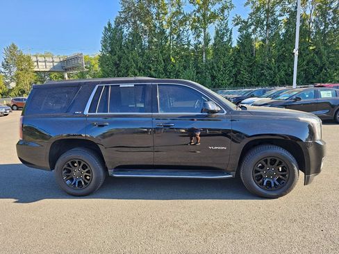 Used 2018 GMC Yukon SLT AWD/4WD image 4