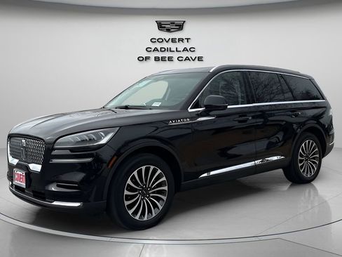 Used 2022 Lincoln Aviator Reserve w/ Elements Package Plus image 3