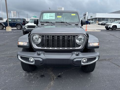 New 2025 Jeep Gladiator Sport image 2