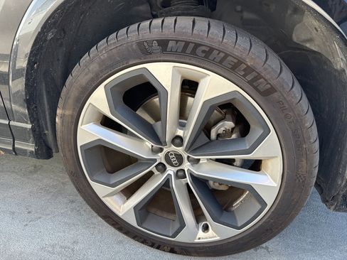 Used 2022 Audi Q3 2.0T Premium Plus image 3