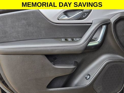 Used 2024 Chevrolet Blazer LT w/ Convenience Package FWD image 8