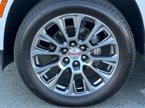 Used 2025 GMC Yukon Denali image 26