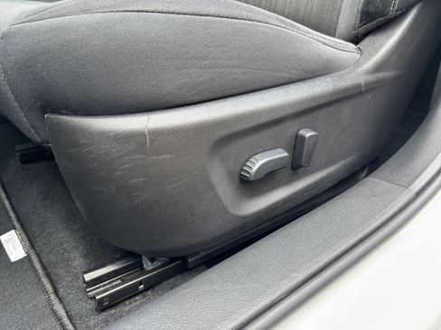 Used 2025 Nissan Altima 2.5 SV FWD image 18