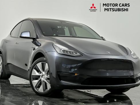 Used 2020 Tesla Model Y Long Range AWD/4WD image 1