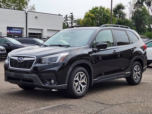 Used 2021 Subaru Forester Premium AWD/4WD image 6