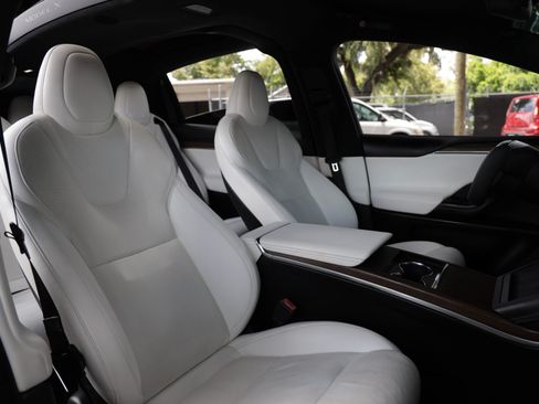 Used 2022 Tesla Model X AWD/4WD image 23