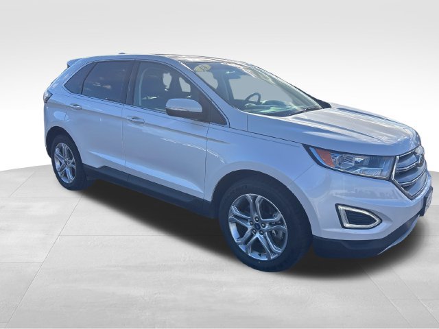 Used 2018 Ford Edge Titanium w/ Equipment Group 301A AWD/4WD image 6