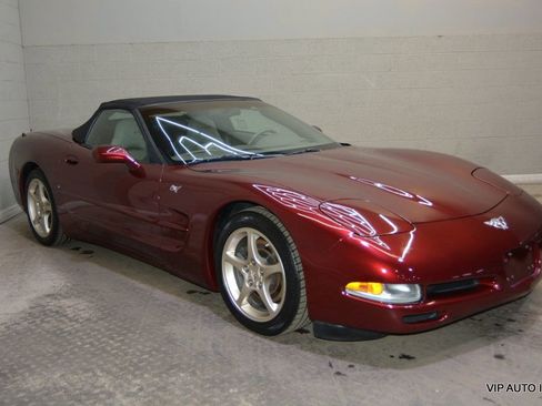 Used 2003 Chevrolet Corvette Convertible w/ Preferred Equipment Group1 RWD image 3