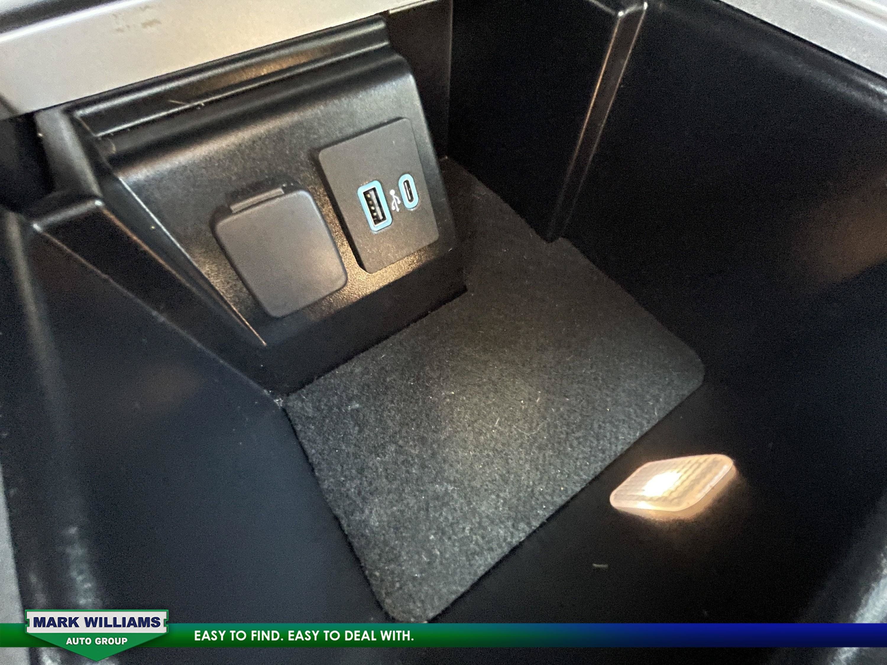 Used 2022 Ford Explorer XLT AWD/4WD image 24