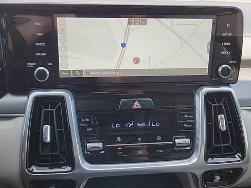 Used 2023 Kia Sorento SX AWD/4WD image 15