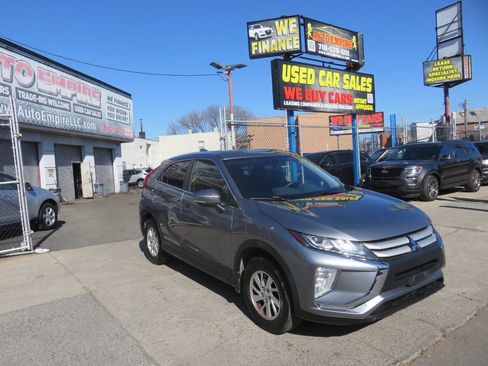 Used 2018 Mitsubishi Eclipse Cross ES image 3