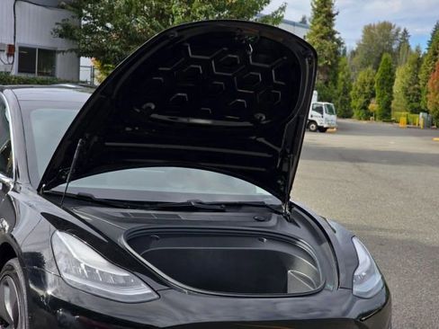 Used 2020 Tesla Model 3 Standard Range Plus image 39