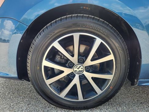 Used 2017 Volkswagen Jetta SE FWD image 7