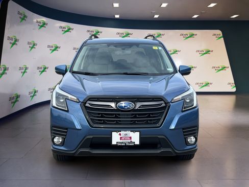 Certified 2023 Subaru Forester Limited image 2