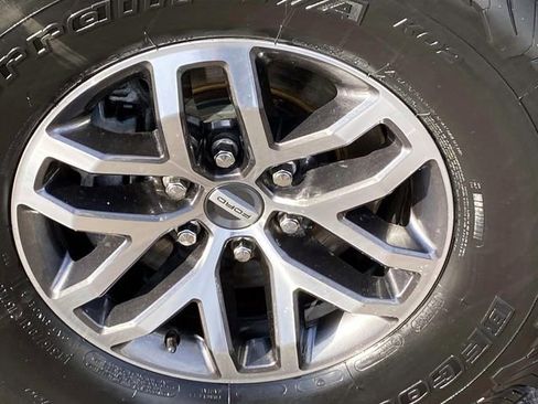 Used 2018 Ford F150 Raptor w/ Equipment Group 802A Luxury image 34