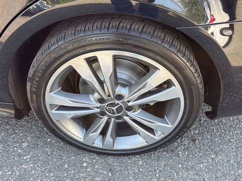 Used 2016 Mercedes-Benz E 350 4MATIC Sedan image 9