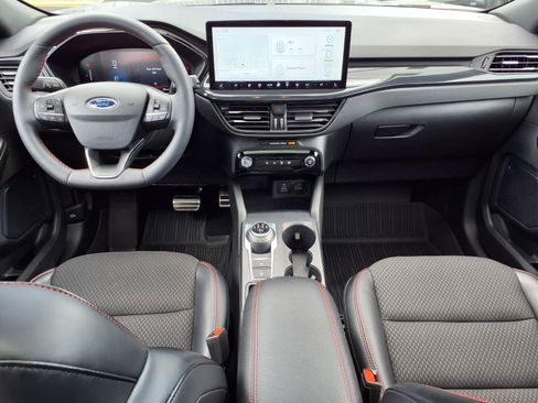 Used 2024 Ford Escape ST-Line w/ Tech Pack #1 AWD/4WD image 11