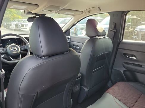 New 2026 Nissan Kicks SR w/ Cold Weather Package FWD image 9
